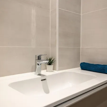 En Plein Coeur De Deuxieme Arrondissement Quartier Montergueil Chatelet Appartamento Parigi