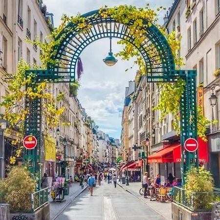 Appartamento En Plein Coeur De Deuxieme Arrondissement Quartier Montergueil Chatelet
